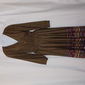 SHANNON SQUARE  Women's Olive Green Maxi Dress With Paisley. XL